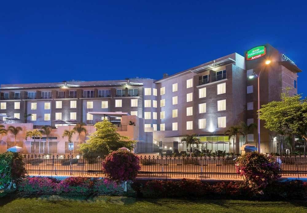 Hotel Courtyard By Marriott Kingston, Jamaica Exterior foto