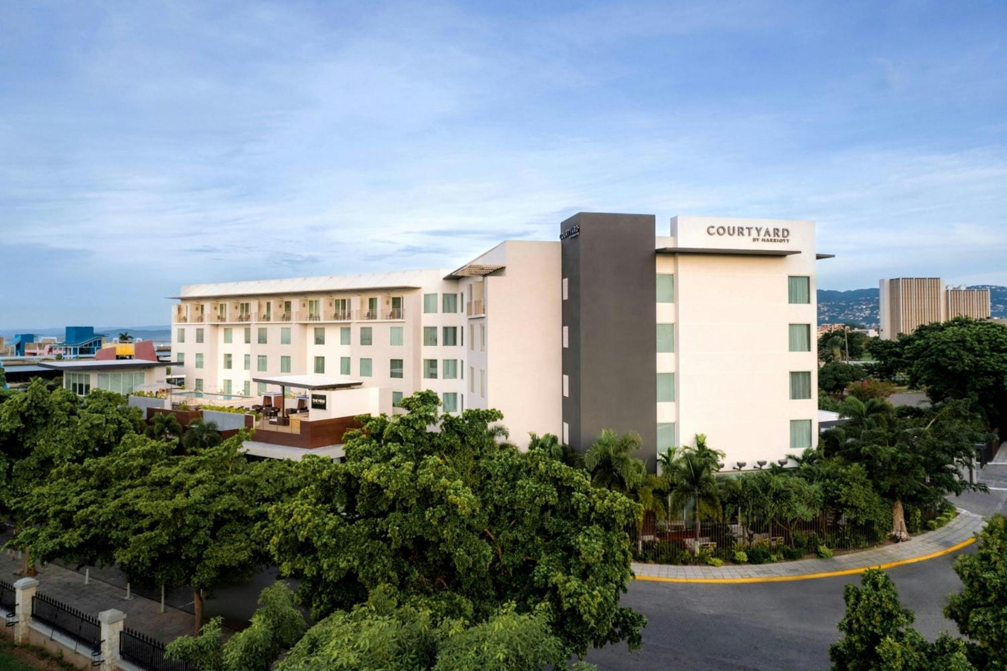 Hotel Courtyard By Marriott Kingston, Jamaica Exterior foto